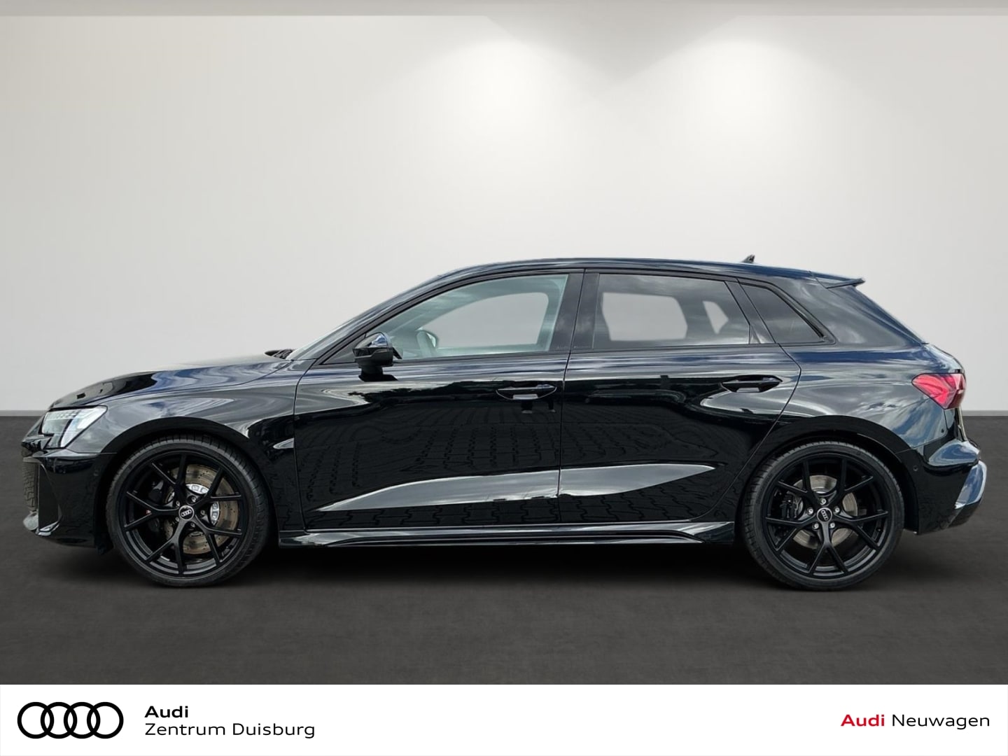 Bild über Audi RS 3 Sportback TFSI quattro 294 kW S tronic - für weitere Informationen kontaktieren Sie den Audi Partner