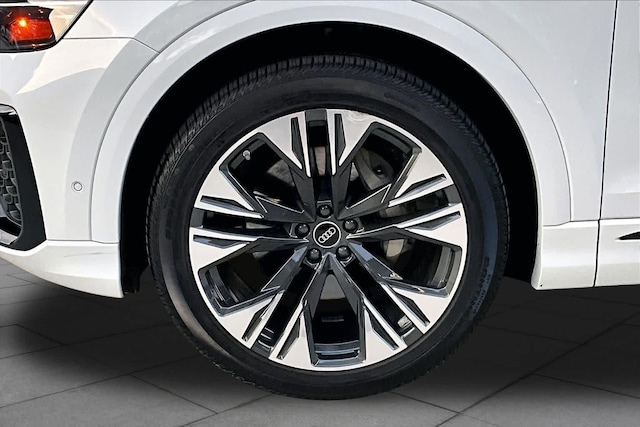 2026 Audi Q8 Premium Plus - Photo 11