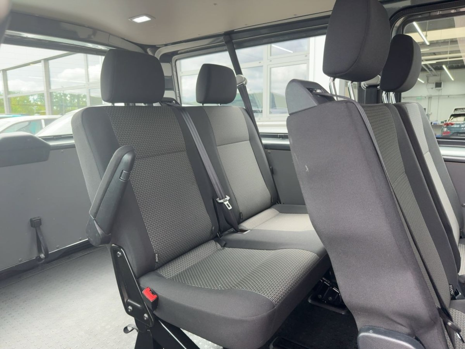 Volkswagen T6.1 Transporter Kombi langer Radstand