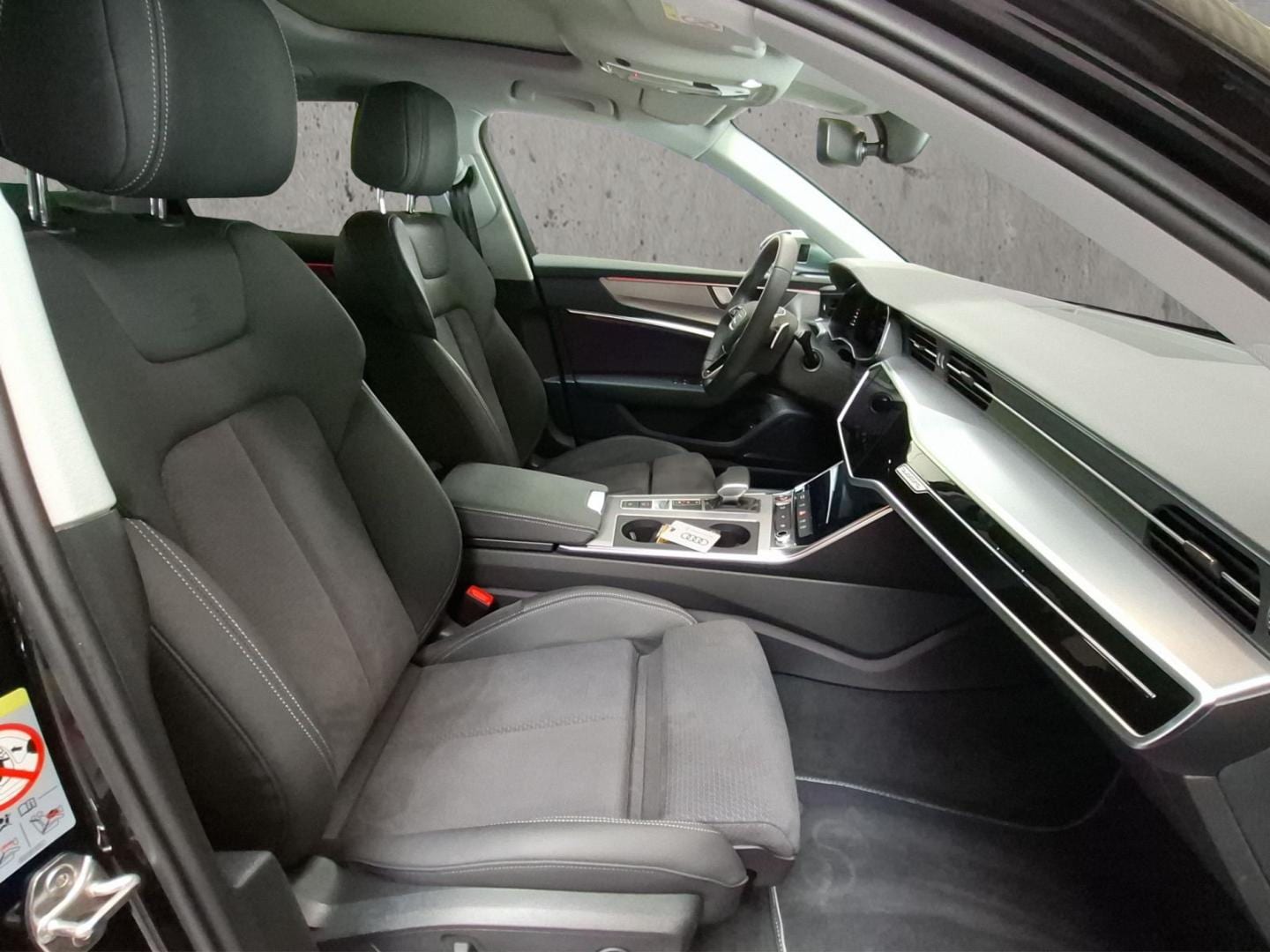 Bild über Audi S6 Avant TDI quattro tiptronic - für weitere Informationen kontaktieren Sie den Audi Partner