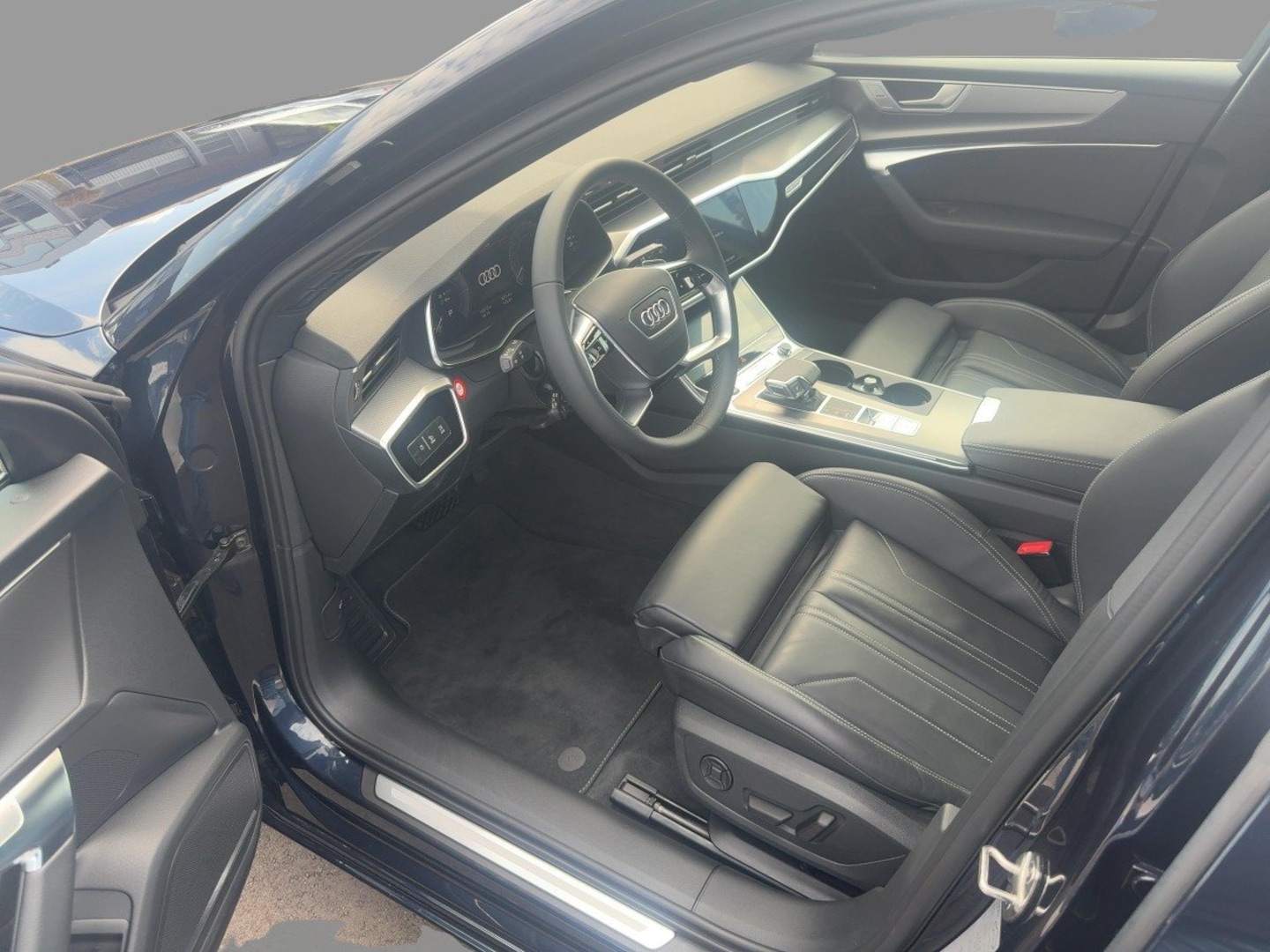 Bild über Audi A6 Avant TFSI e advanced 50 TFSI e quattro S tronic - für weitere Informationen kontaktieren Sie den Audi Partner