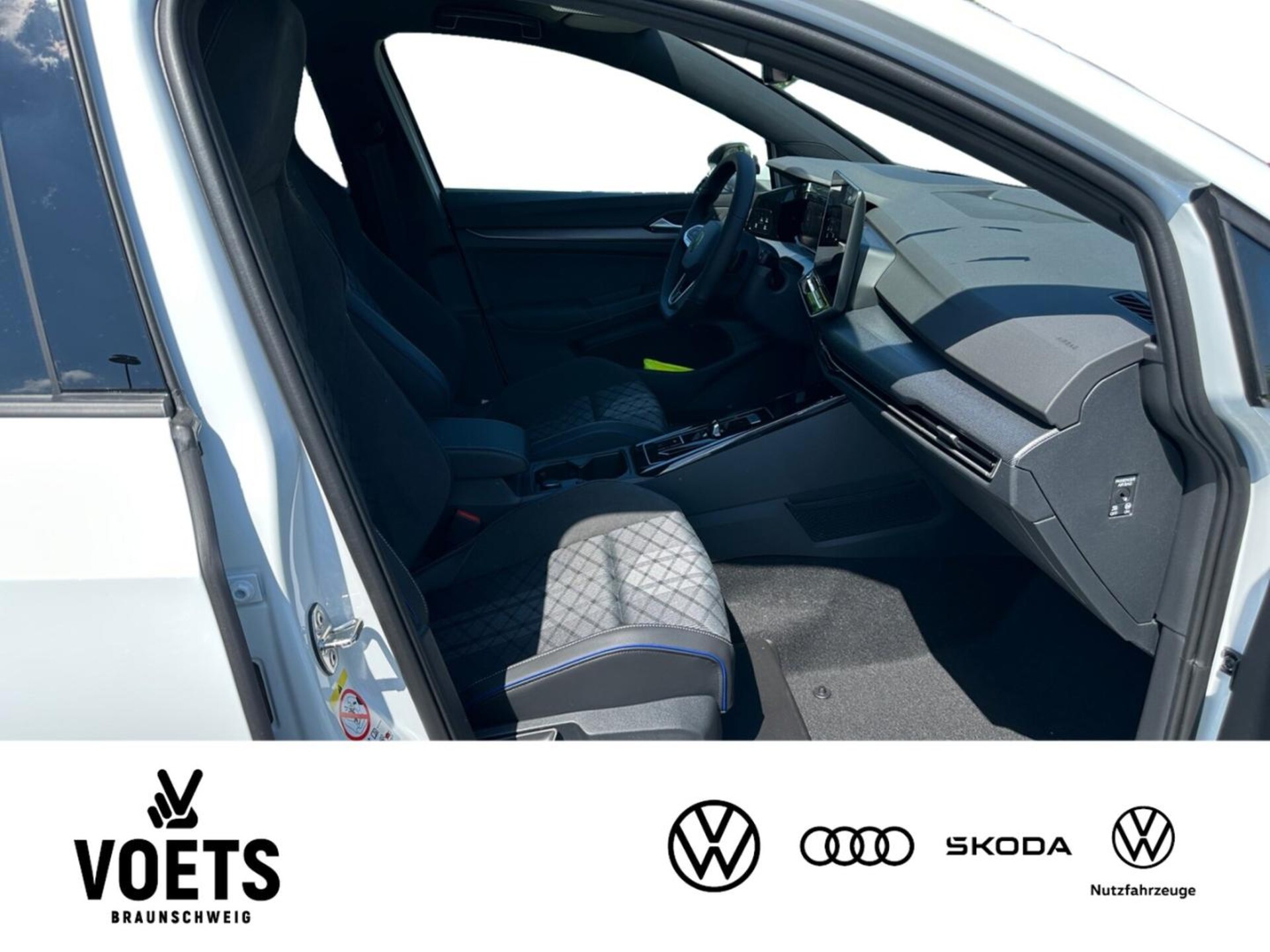 Volkswagen Golf R-Line