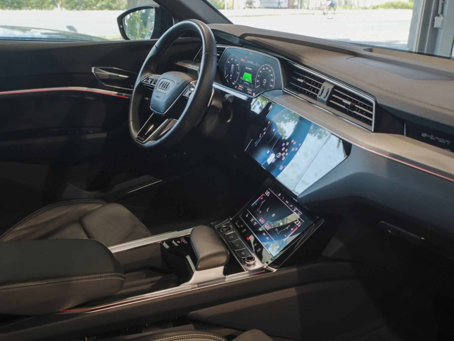Audi Q8 e-tron S line