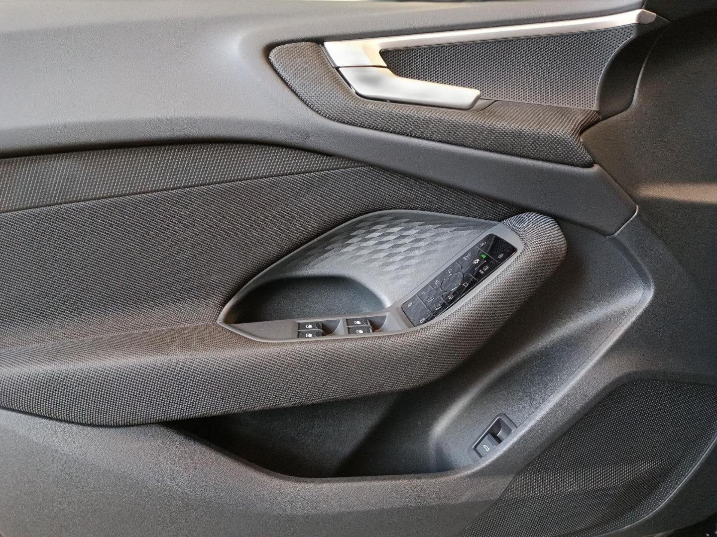 Bild über Audi A5 Avant TDI 150 kW S tronic - für weitere Informationen kontaktieren Sie den Audi Partner