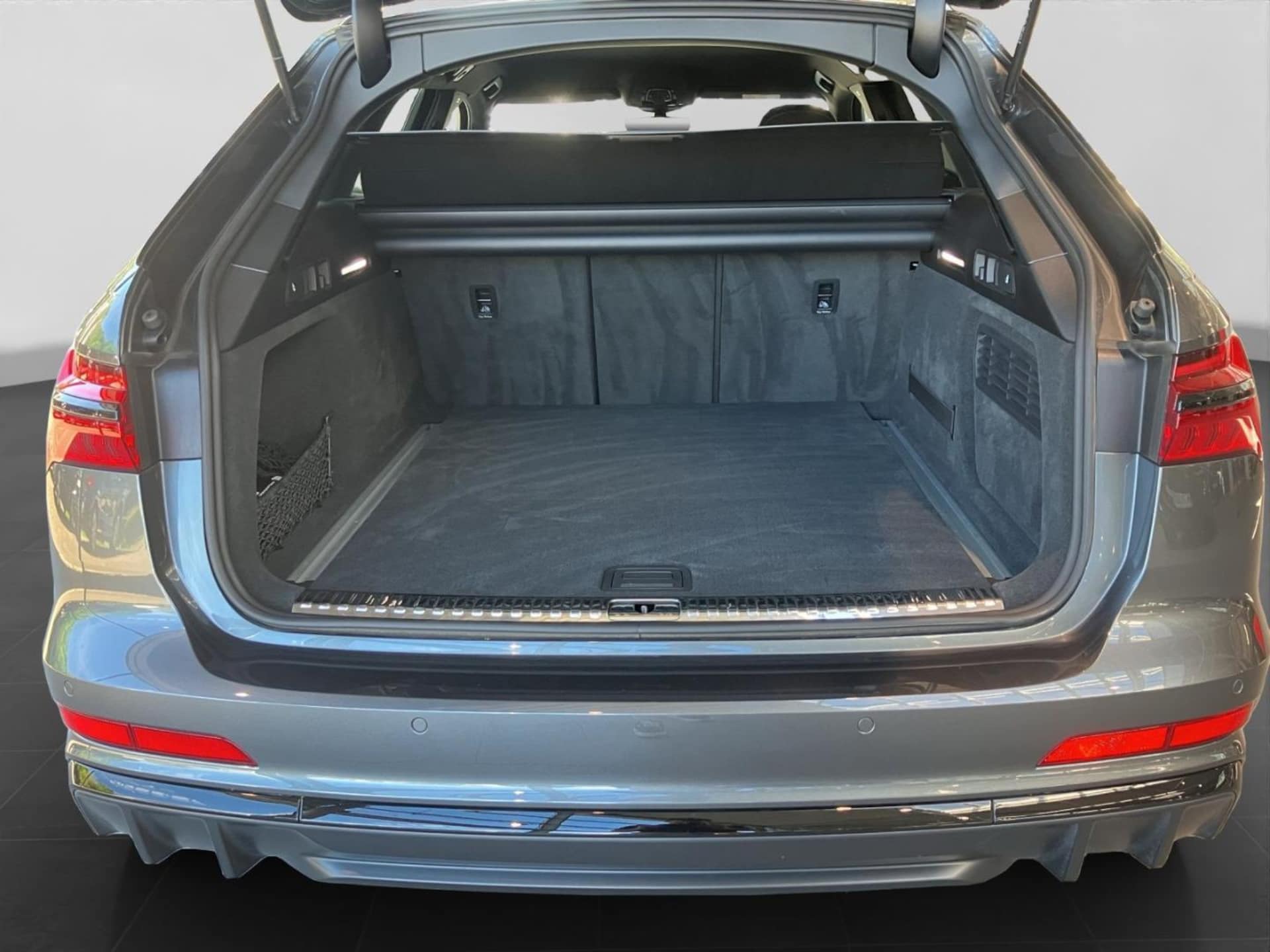Audi S6 Avant