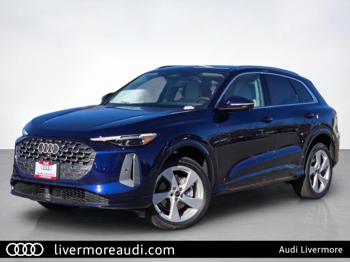 2025 Audi Q5 40 Premium Plus's photo