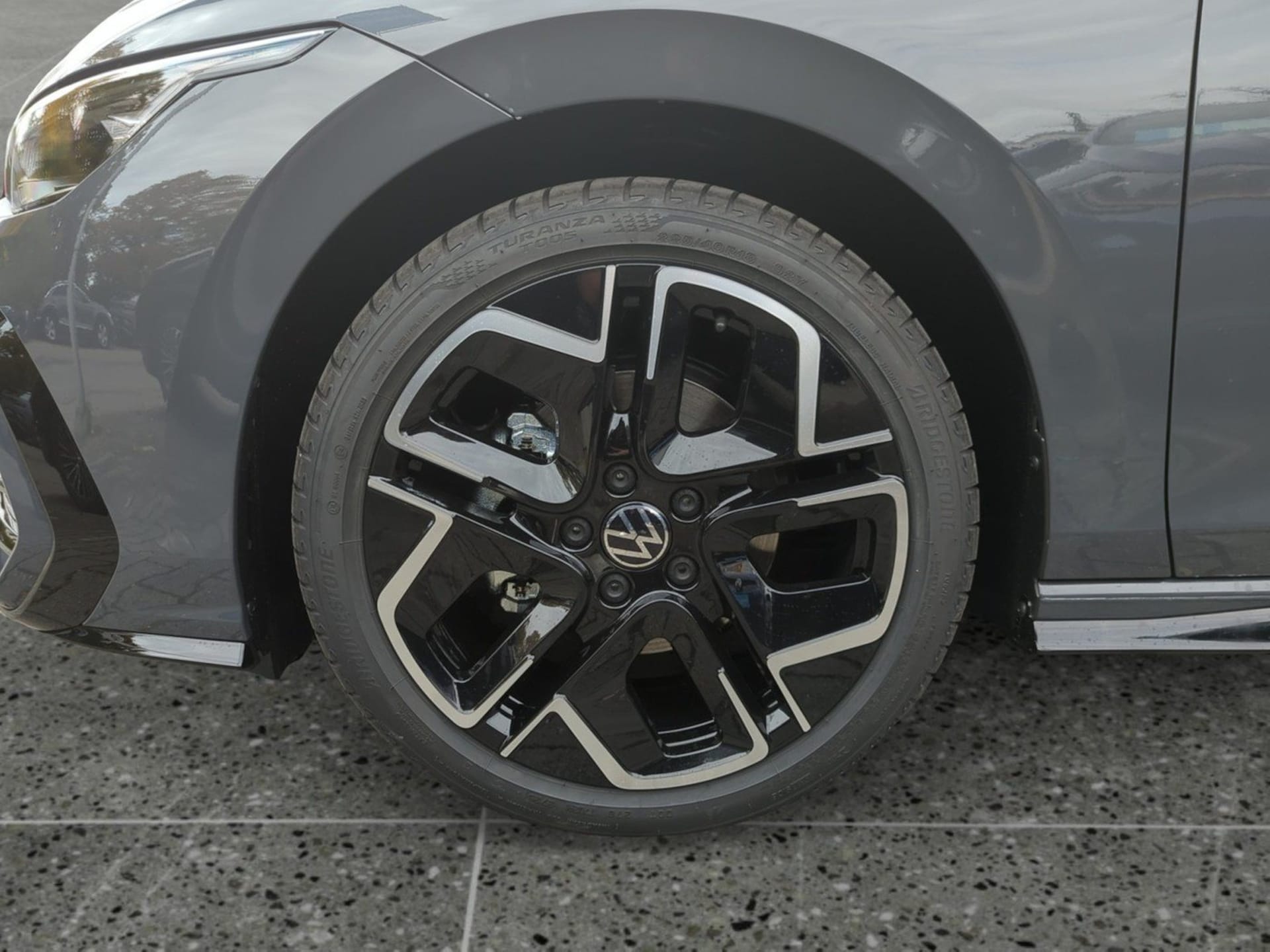 Volkswagen Golf R-Line