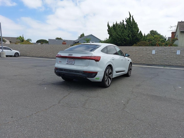 2024 Audi Q8 Sportback e-tron