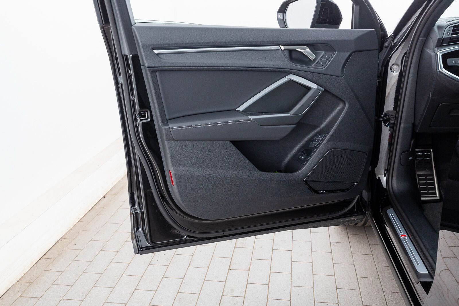 Image about Audi Q3 S line 45 TFSI quattro S tronic
