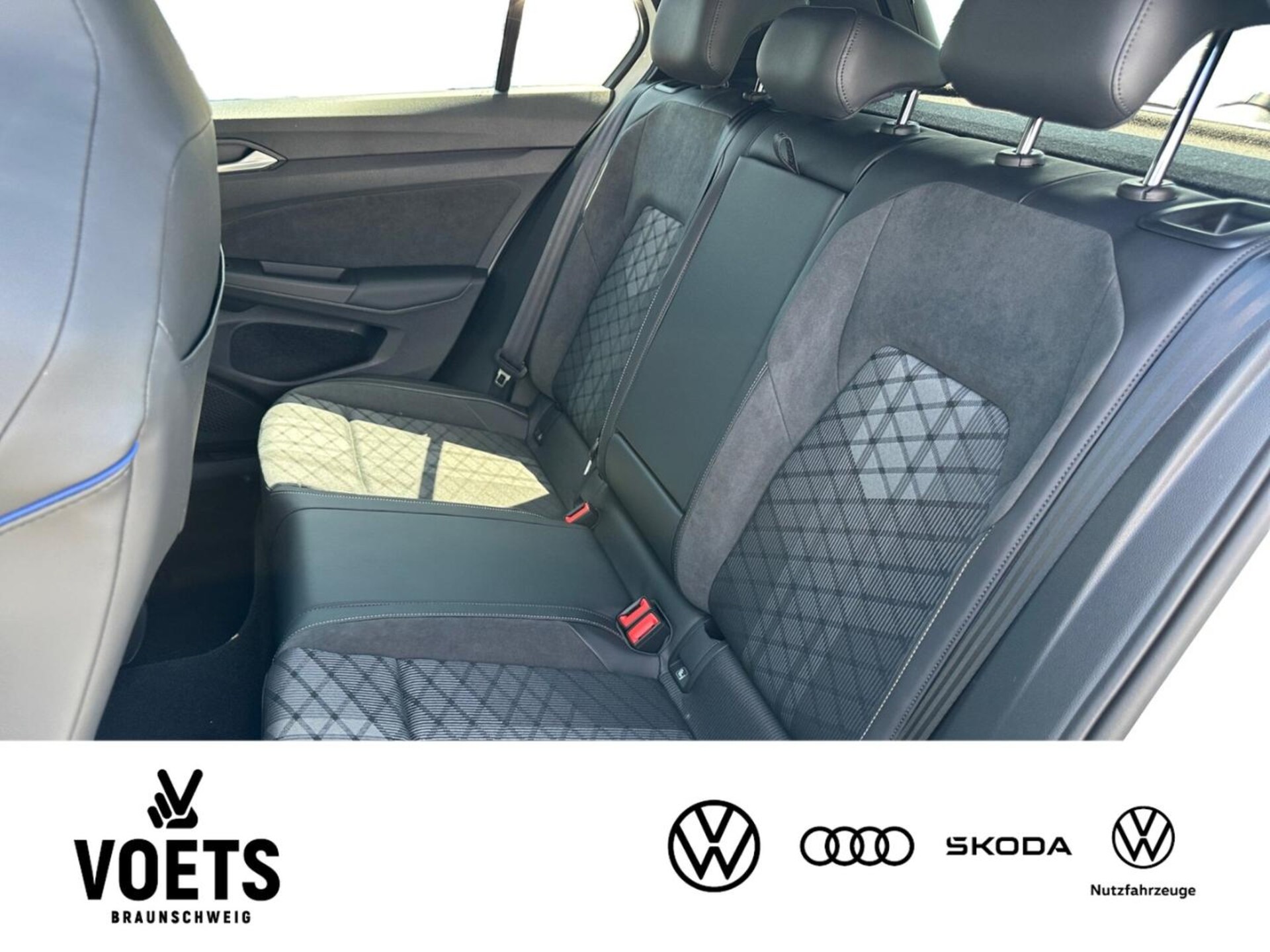 Volkswagen Golf R-Line
