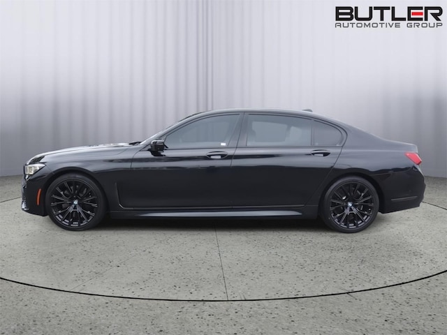 2022 BMW 750