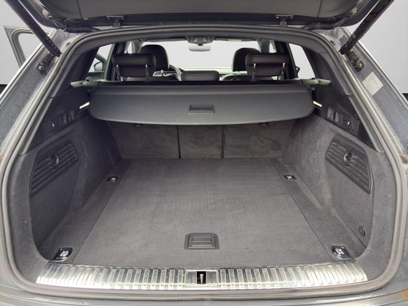 Audi Q8 e-tron – Bild 15