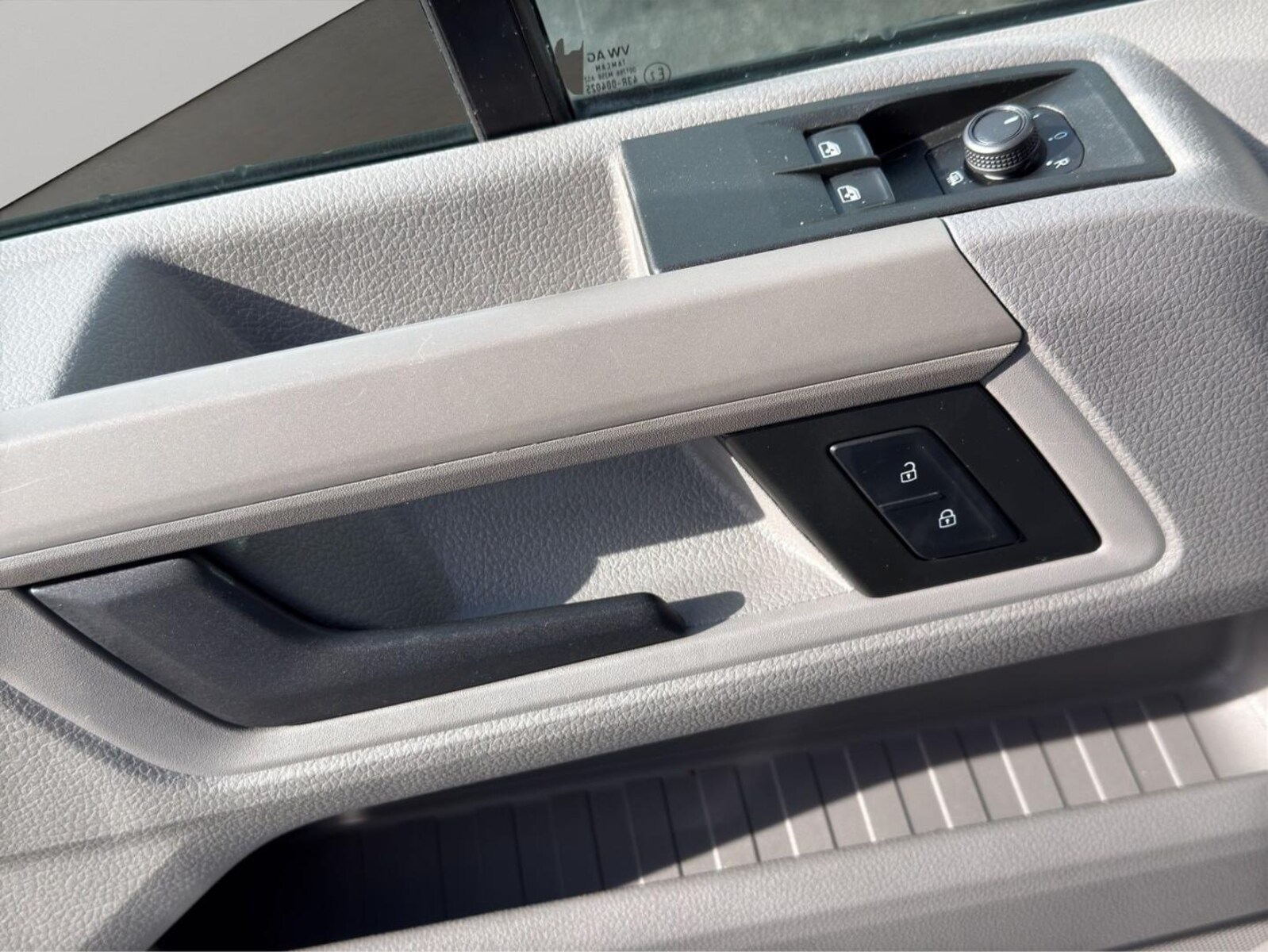 Volkswagen Crafter Kasten mittlerer Radstand – Bild 13