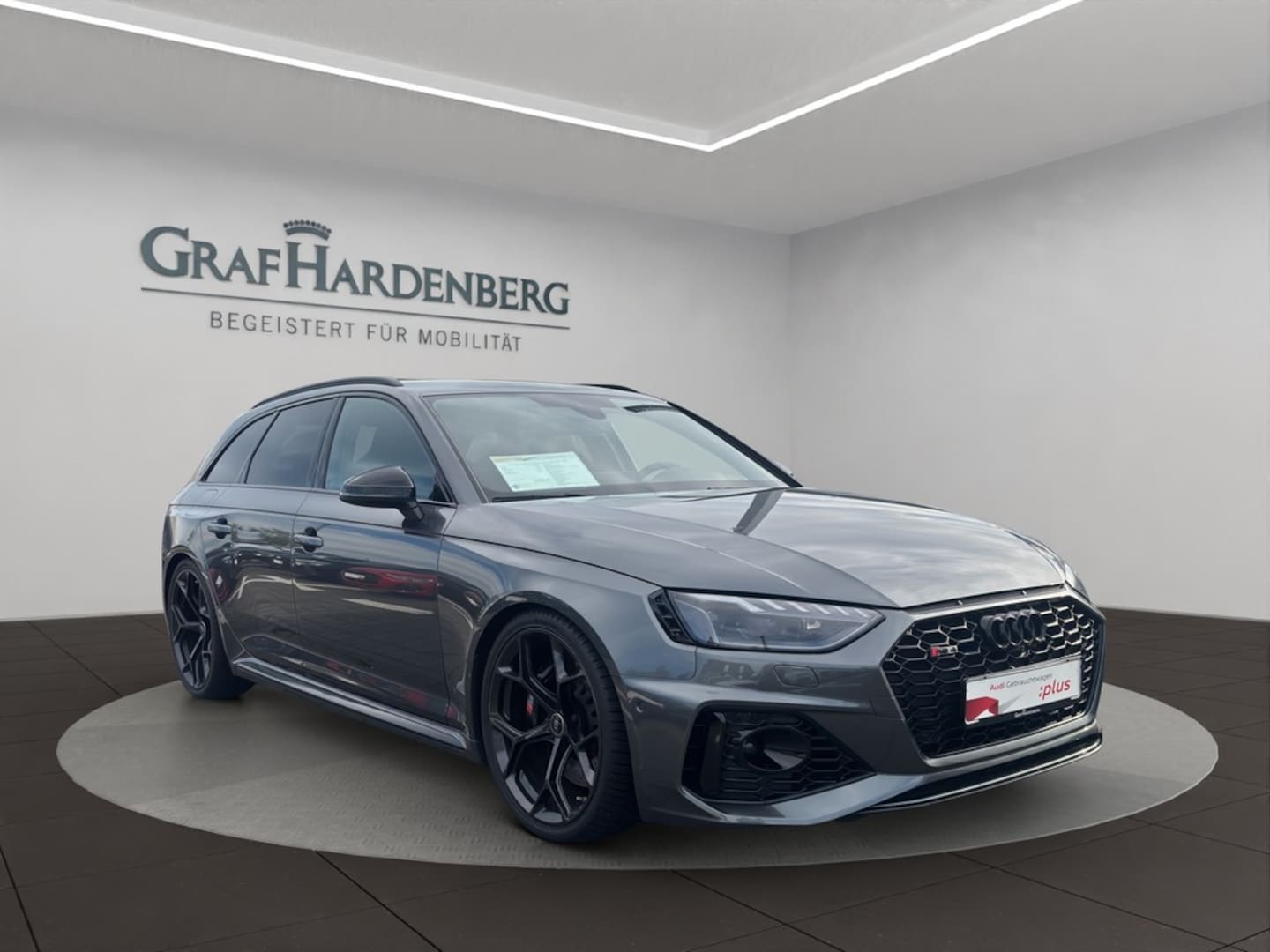 Bild über Audi RS 4 Avant TFSI quattro tiptronic - für weitere Informationen kontaktieren Sie den Audi Partner