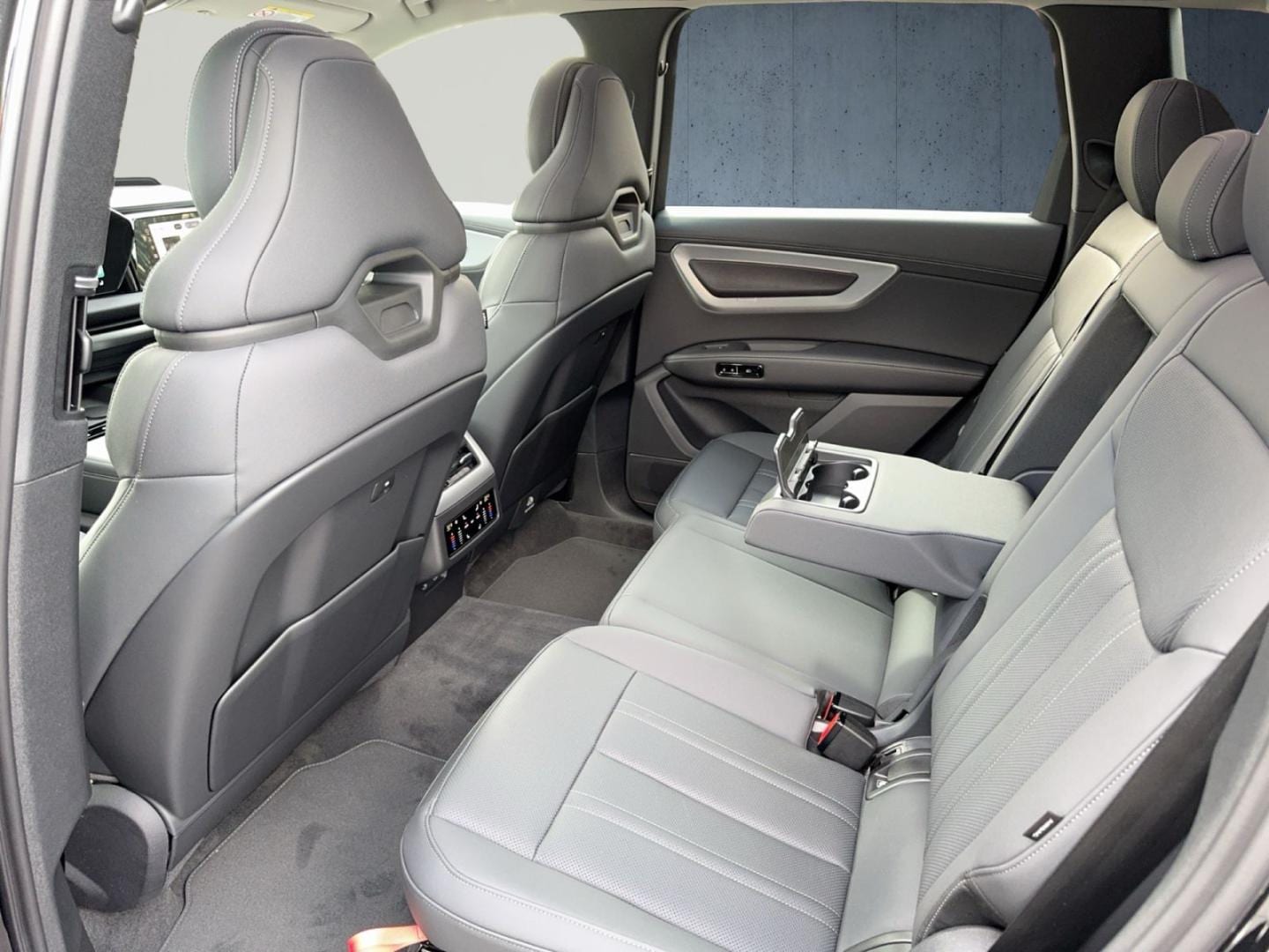 Bild über Audi Q7 SUV TDI quattro 220 kW tiptronic - für weitere Informationen kontaktieren Sie den Audi Partner