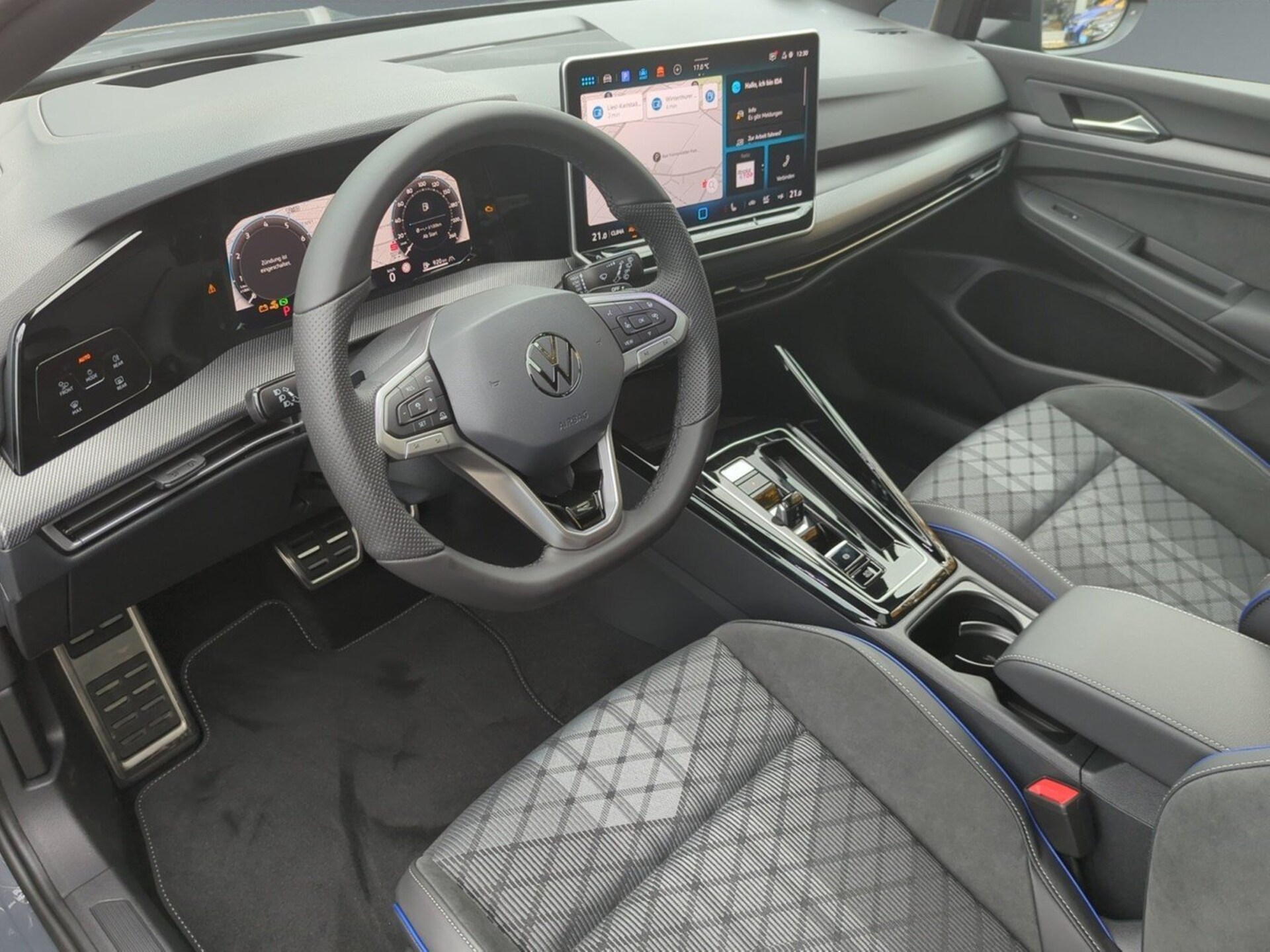 Volkswagen Golf R-Line