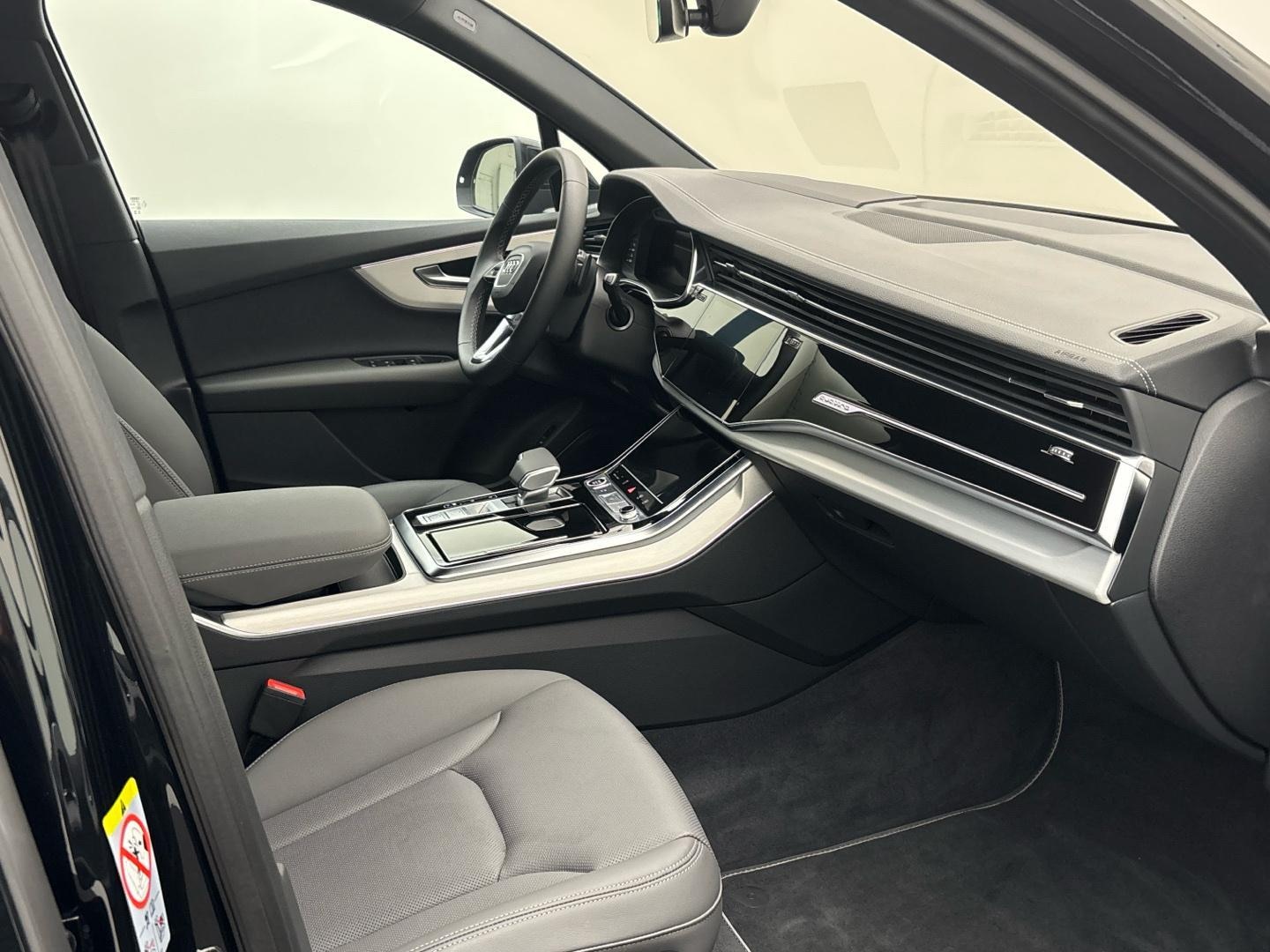 Bild über Audi Q7 SUV S line business TDI quattro 210 kW tiptronic - für weitere Informationen kontaktieren Sie den Audi Partner