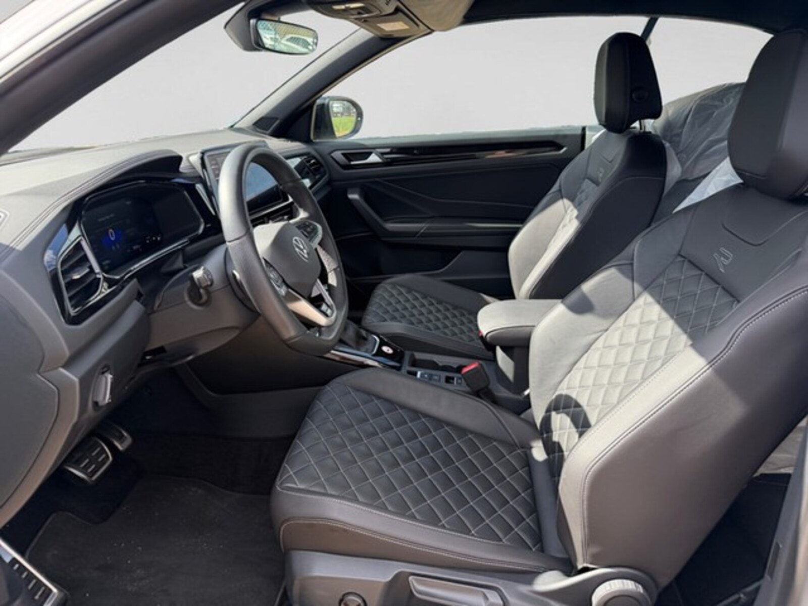Volkswagen T-Roc Cabriolet – Bild 10