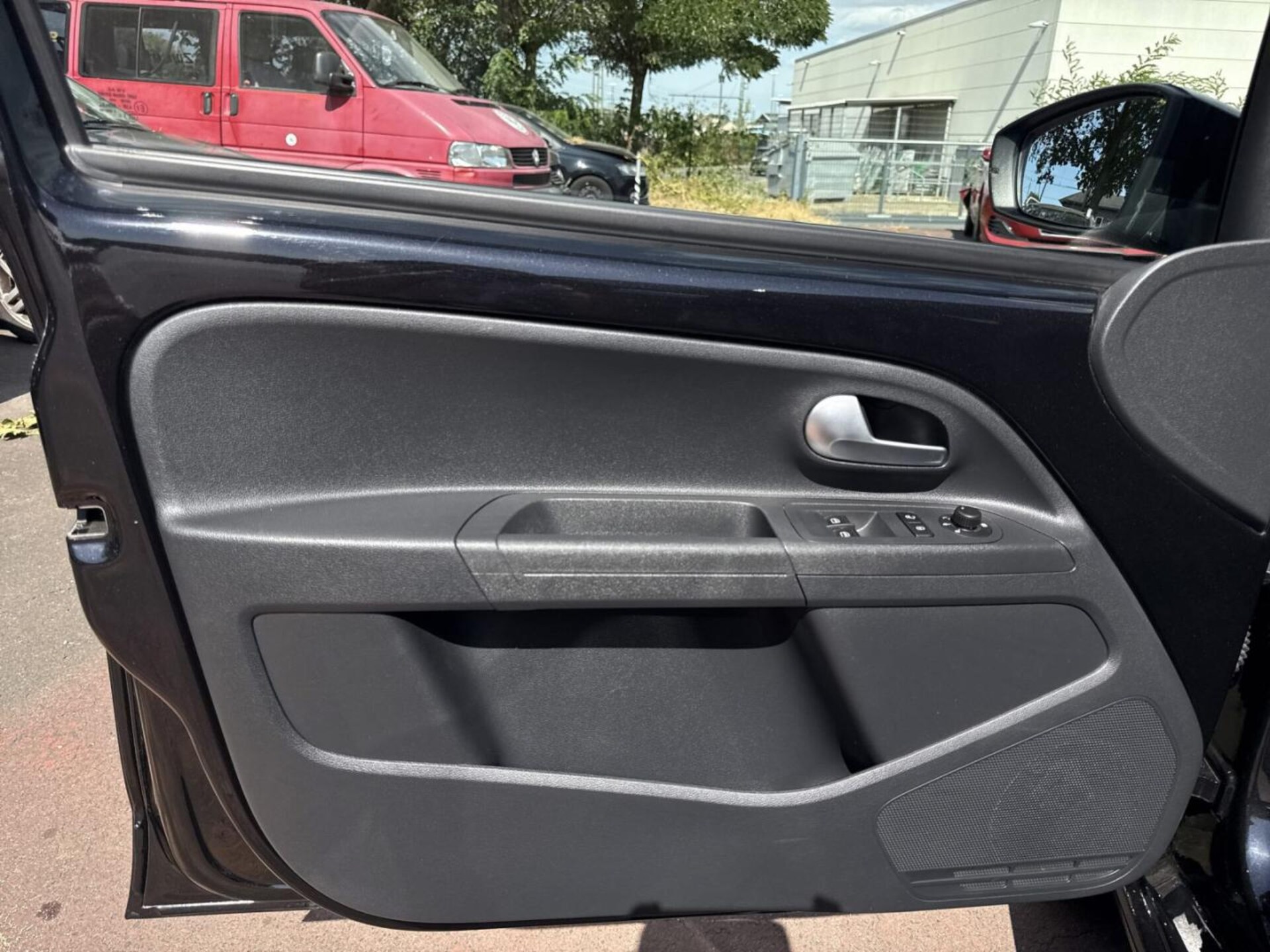 Volkswagen up! ACTIVE