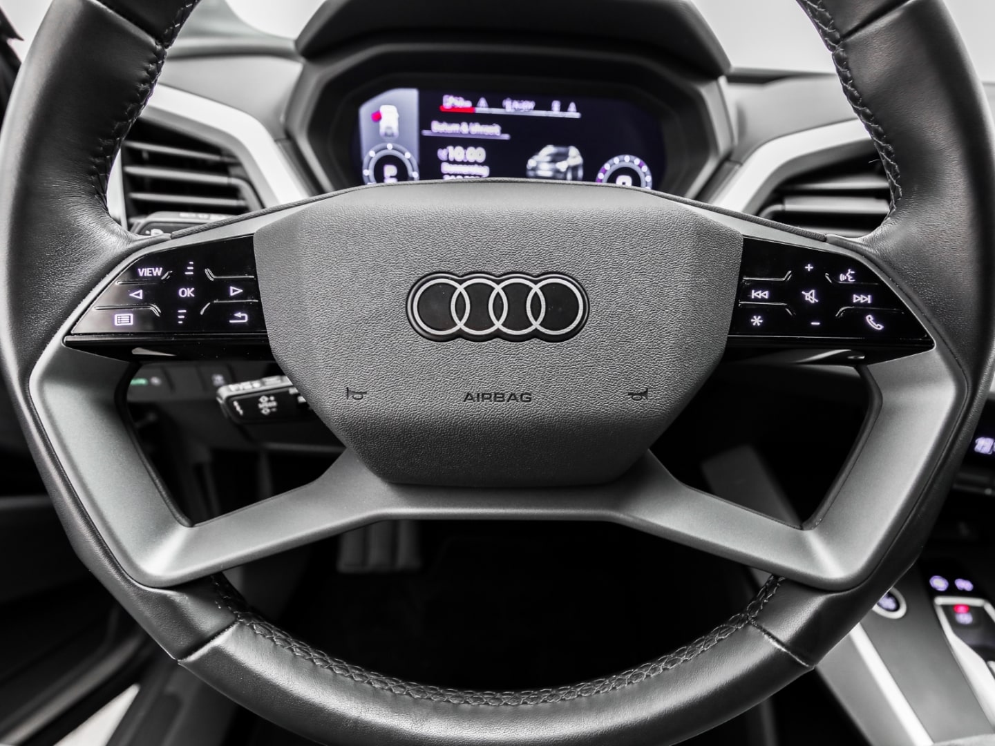 Bild über Audi Q4 e-tron 40 e-tron - für weitere Informationen kontaktieren Sie den Audi Partner