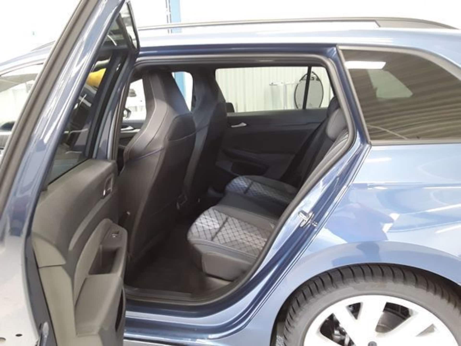 Volkswagen Golf Variant R-Line