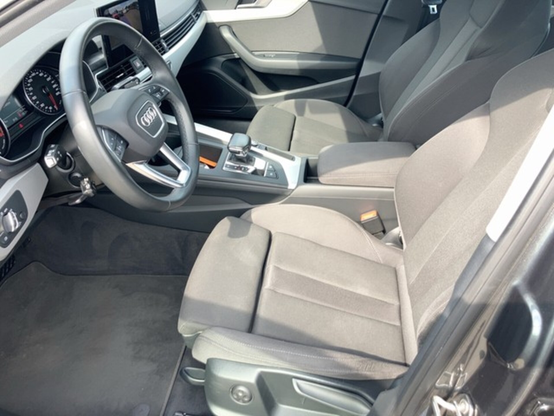 Audi A4 Avant S line