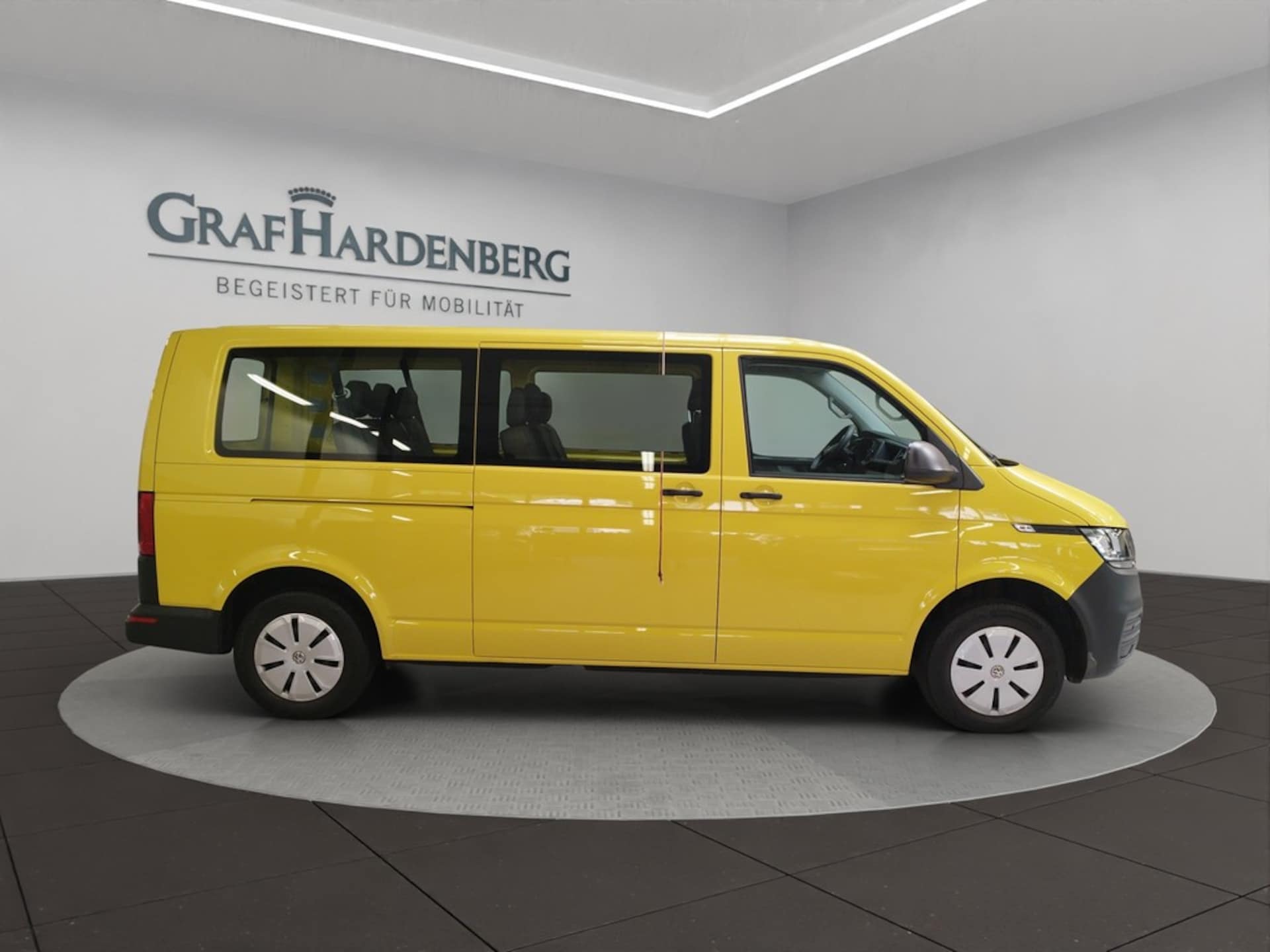 Volkswagen T6.1 Transporter Kombi langer Radstand