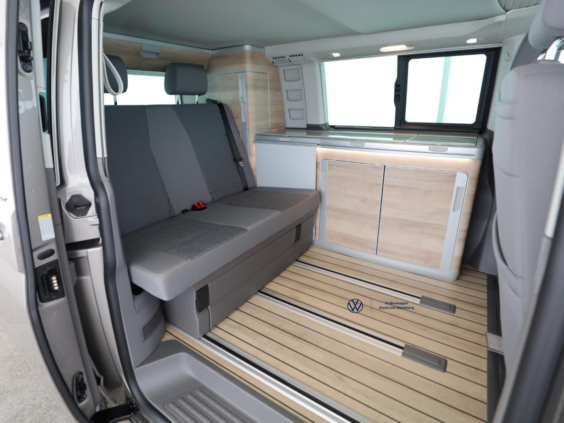Volkswagen T6.1 California Ocean