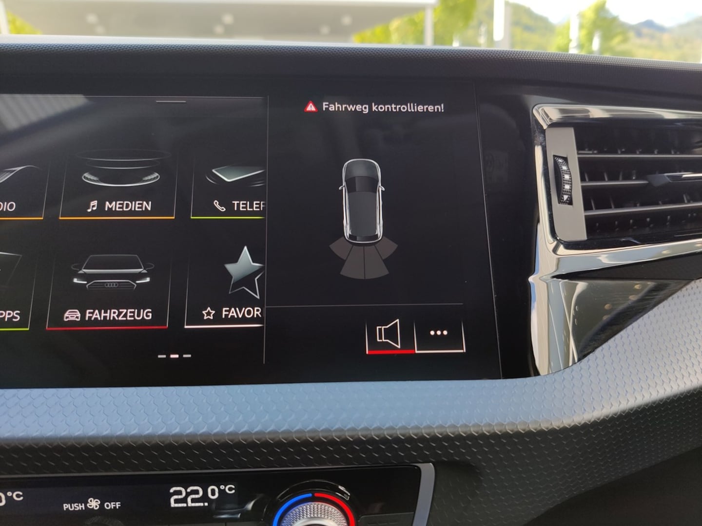 Bild über Audi A1 Sportback advanced 30 TFSI S tronic - für weitere Informationen kontaktieren Sie den Audi Partner