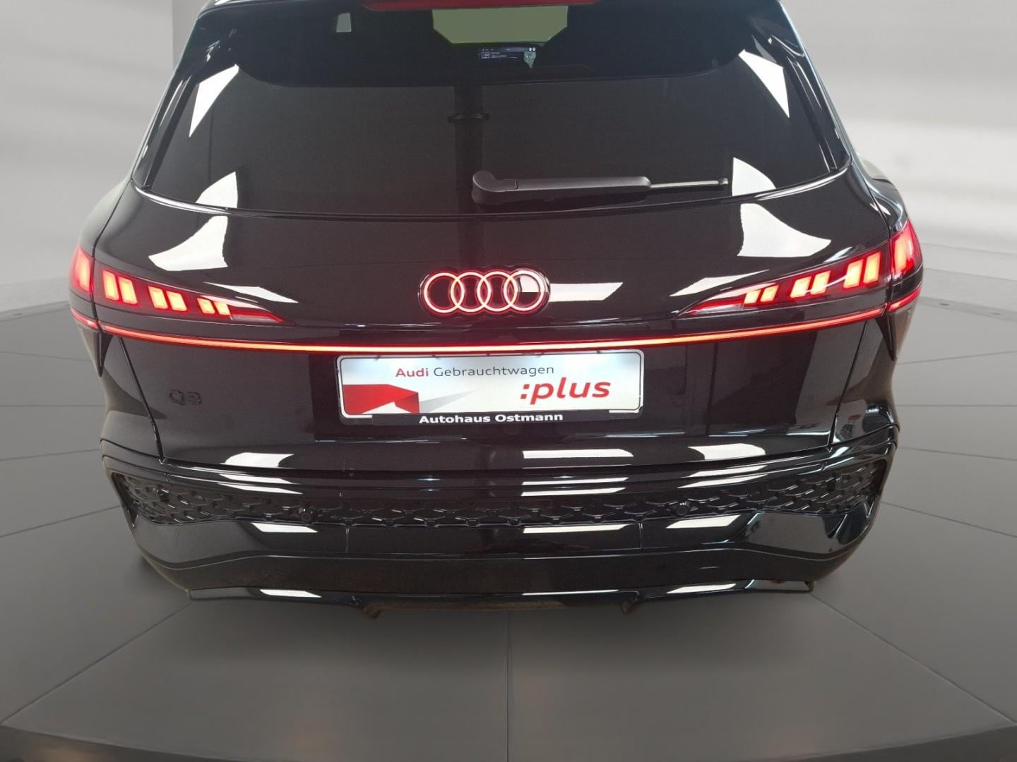 Bild über Audi Q3 SUV TFSI 110 kW S tronic - für weitere Informationen kontaktieren Sie den Audi Partner