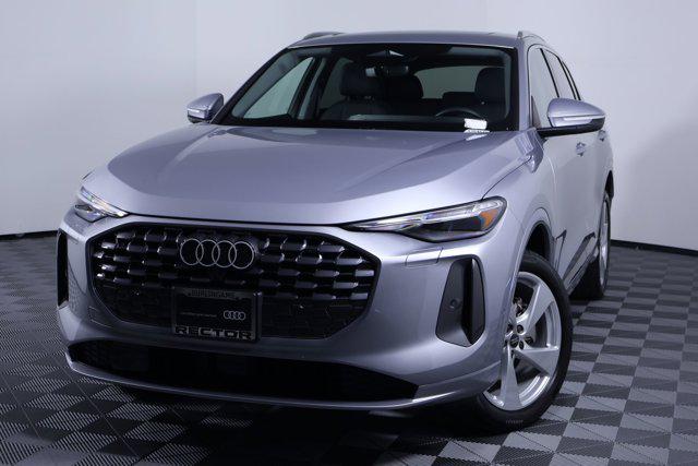 2025 Audi Q5 40 Premium Plus's photo