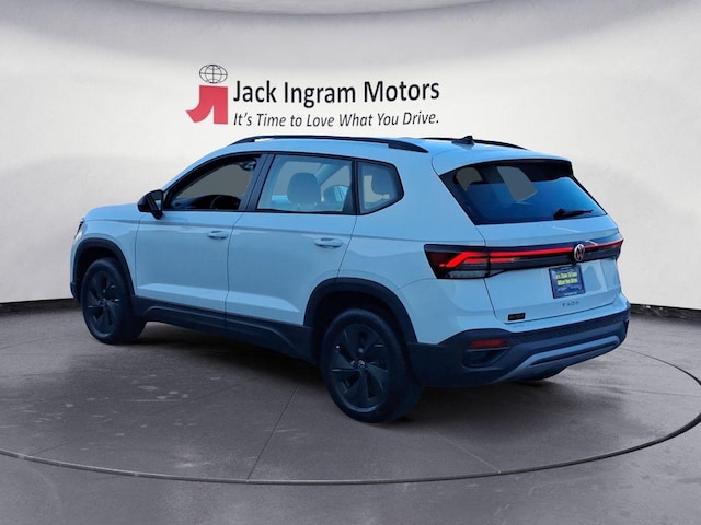 2025 Volkswagen Taos