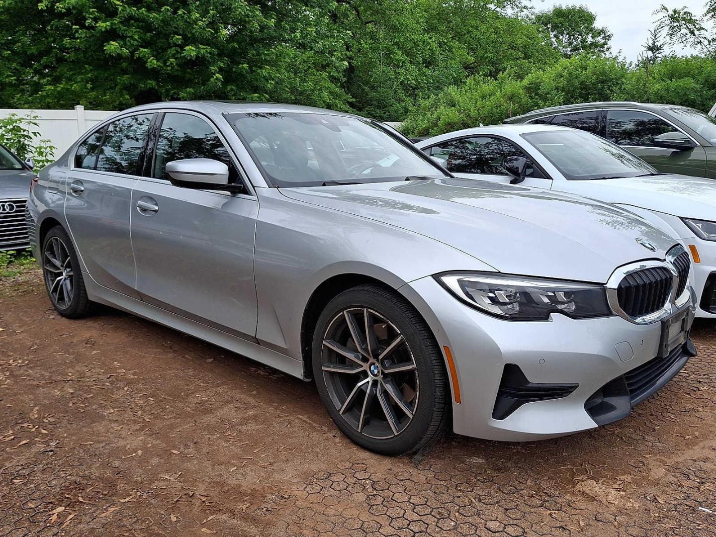 2019 BMW 3 Series 330i xDrive Sedan's photo