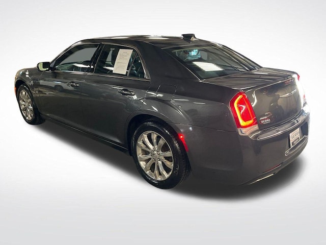 2017 Chrysler 300