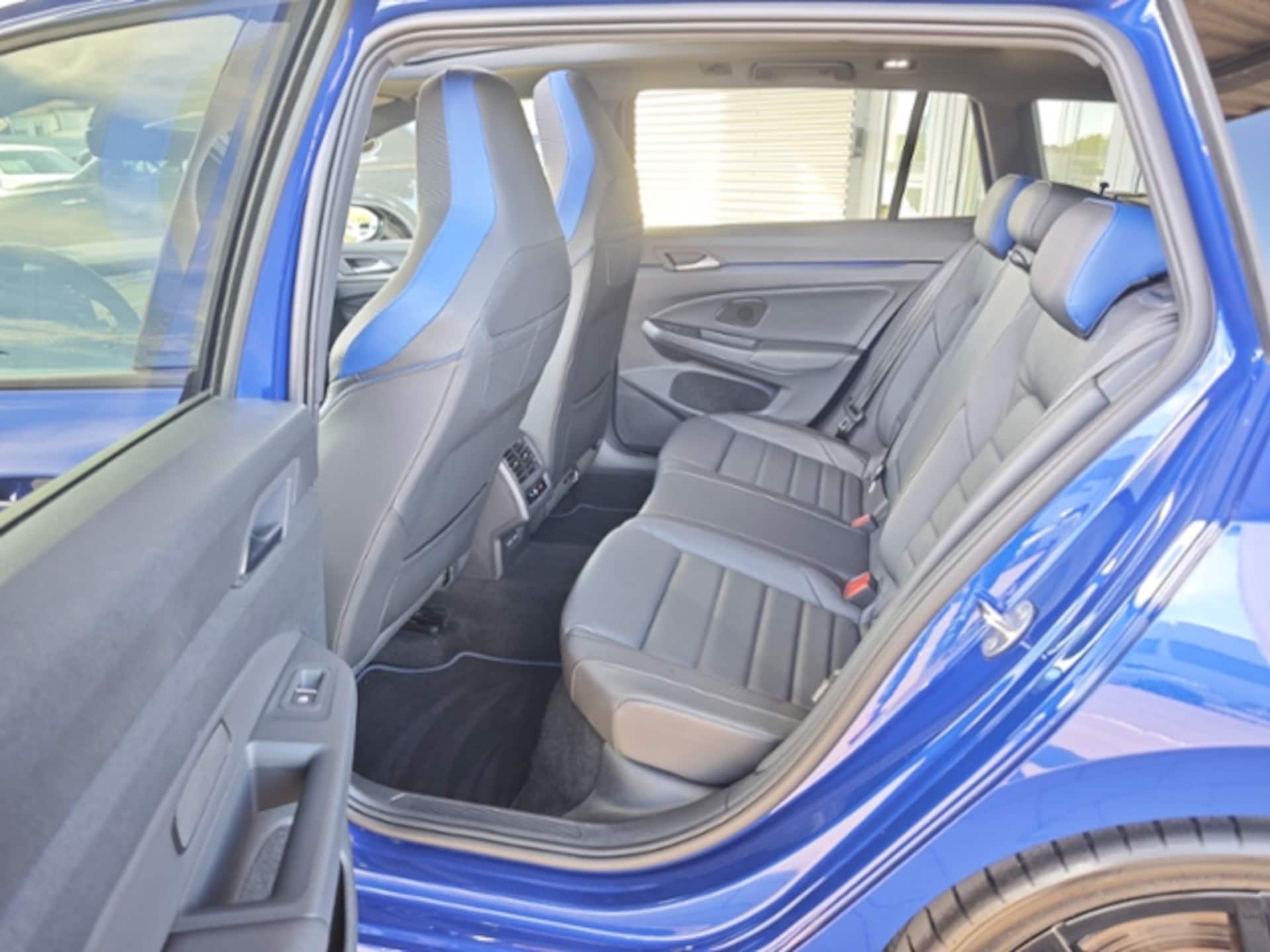 Volkswagen Golf Variant R