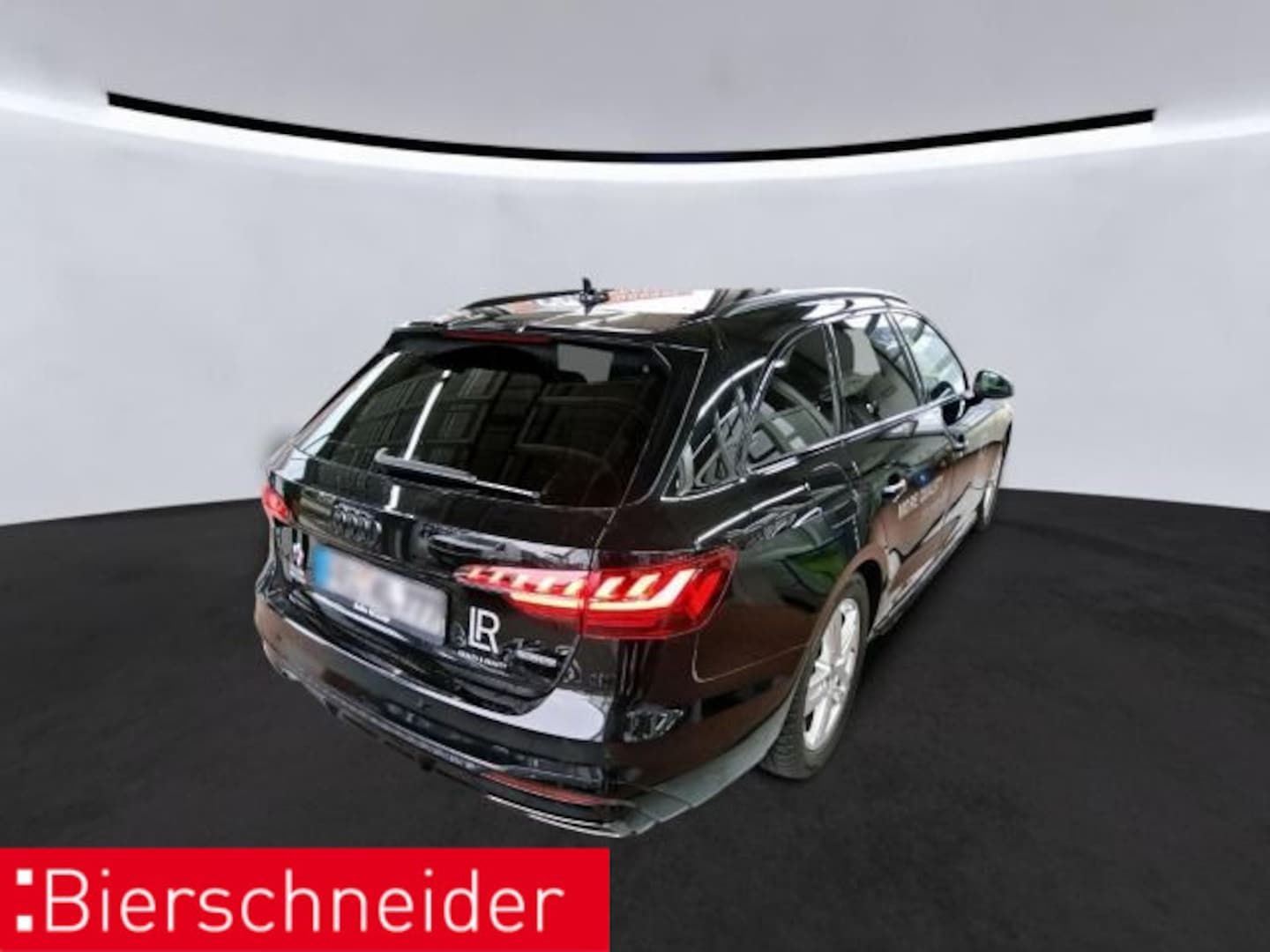 Bild über Audi A4 Avant S line 45 TFSI quattro S tronic - für weitere Informationen kontaktieren Sie den Audi Partner