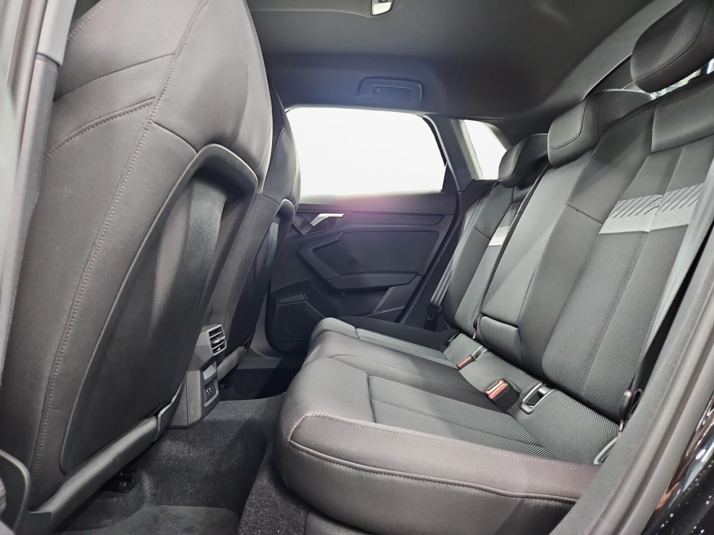 Bild über Audi A3 Sportback advanced 30 TFSI S tronic - für weitere Informationen kontaktieren Sie den Audi Partner