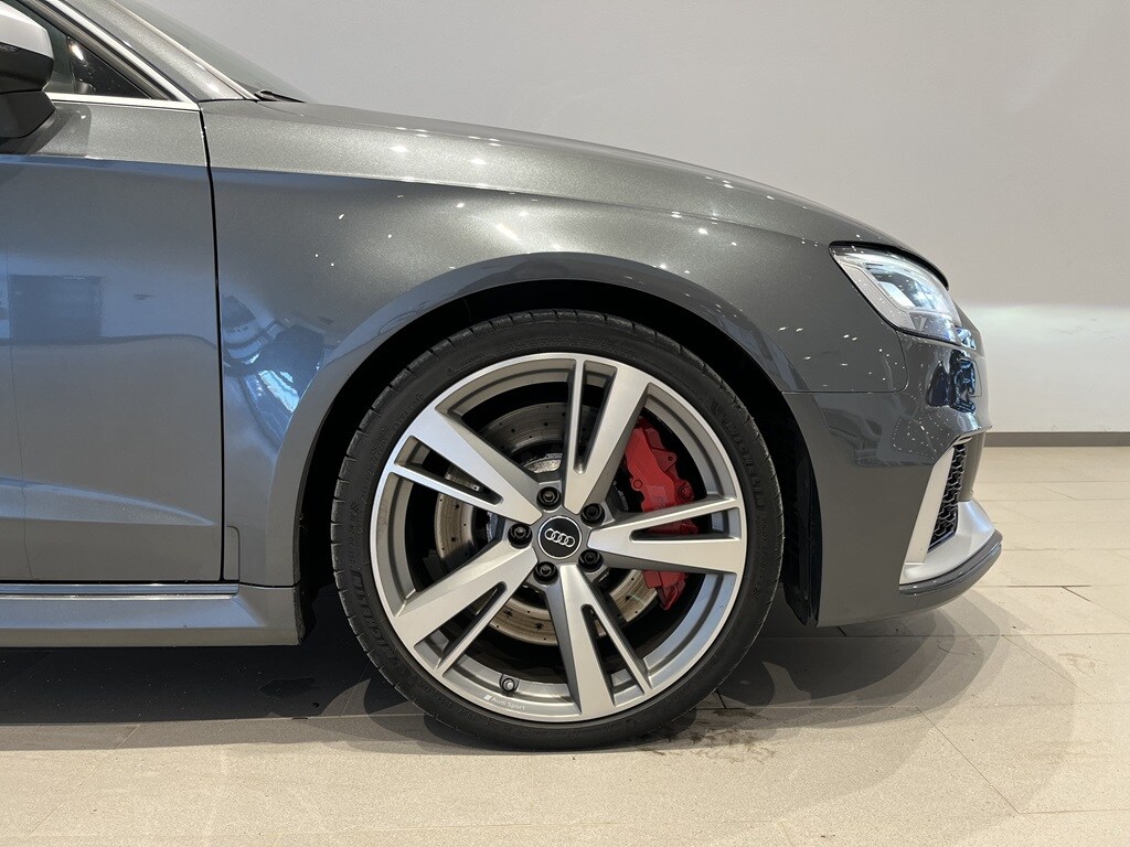 Bild som visar&nbsp;Audi RS 3 Sportback&nbsp;RS 3 Sportback 2.5 TFSI quattro 400 hk S tronic - för mer information kontakta din Audi Partner