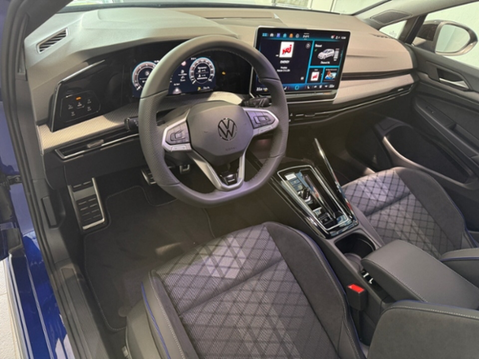 Volkswagen Golf R-Line