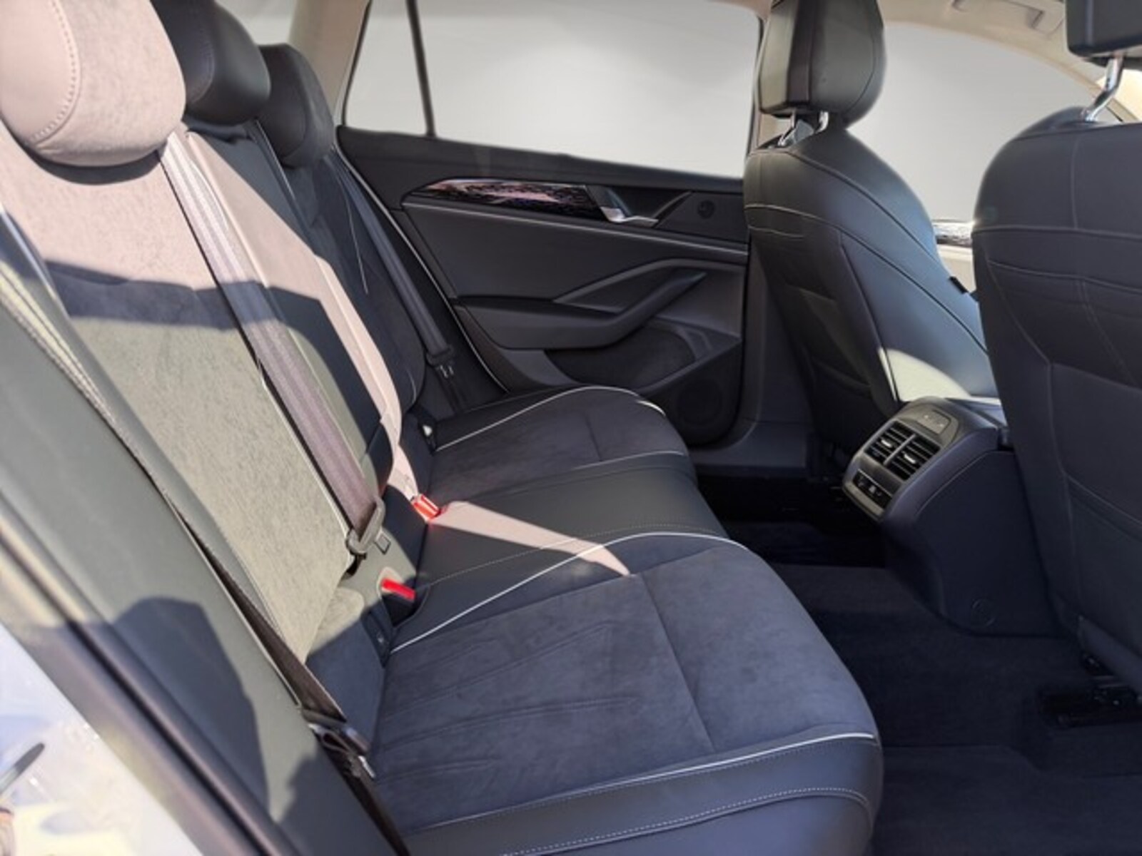 Volkswagen Passat – Bild 15