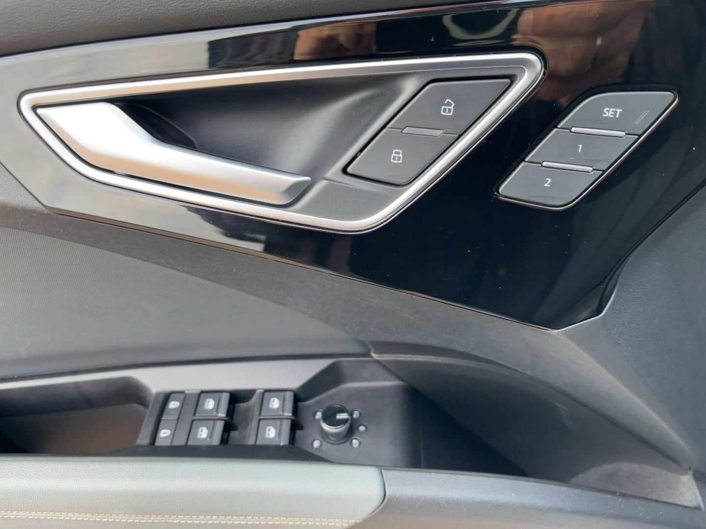 Bild über Audi Q4 Sportback e-tron 50 e-tron quattro - für weitere Informationen kontaktieren Sie den Audi Partner