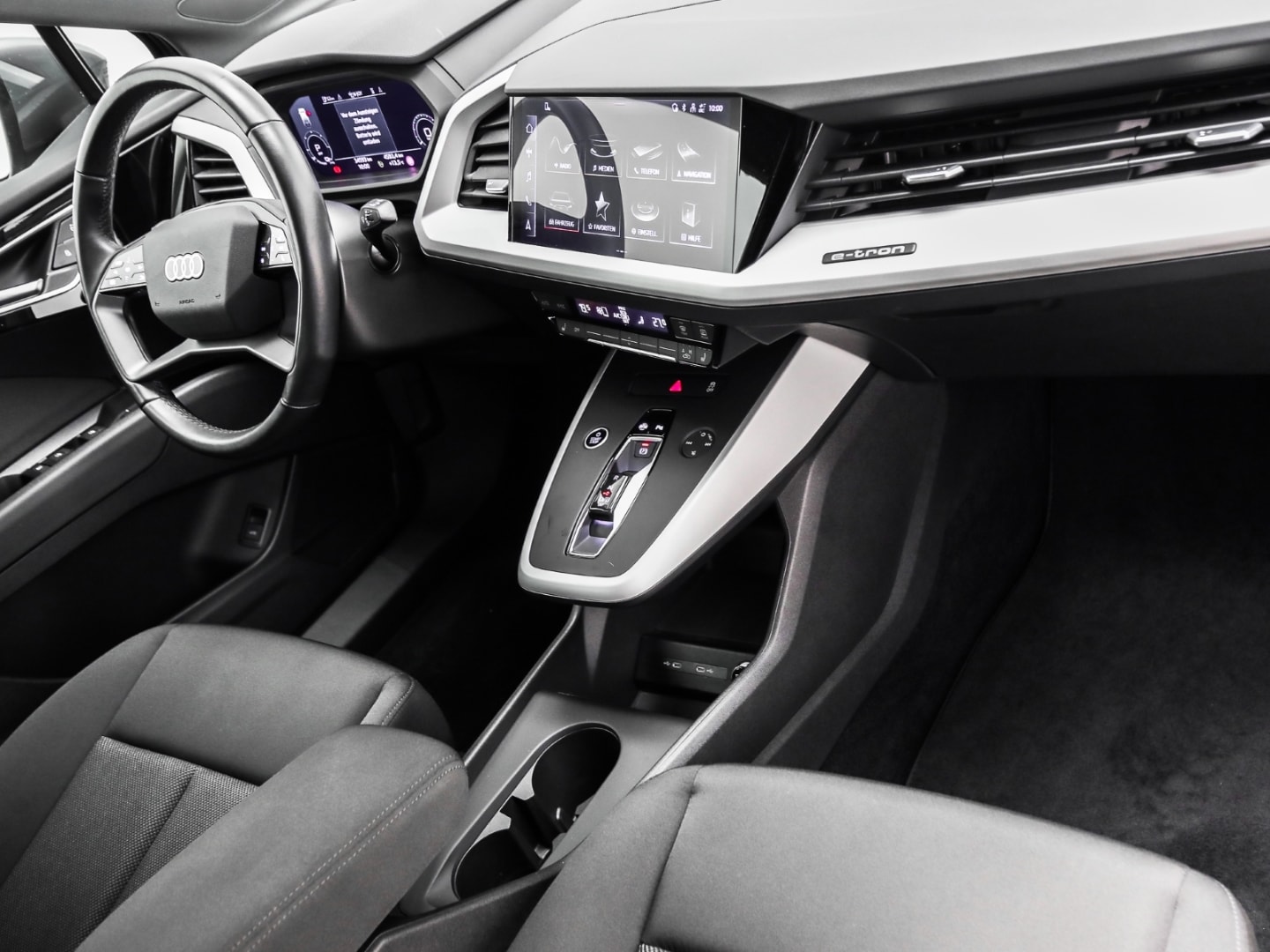 Bild über Audi Q4 e-tron 40 e-tron - für weitere Informationen kontaktieren Sie den Audi Partner