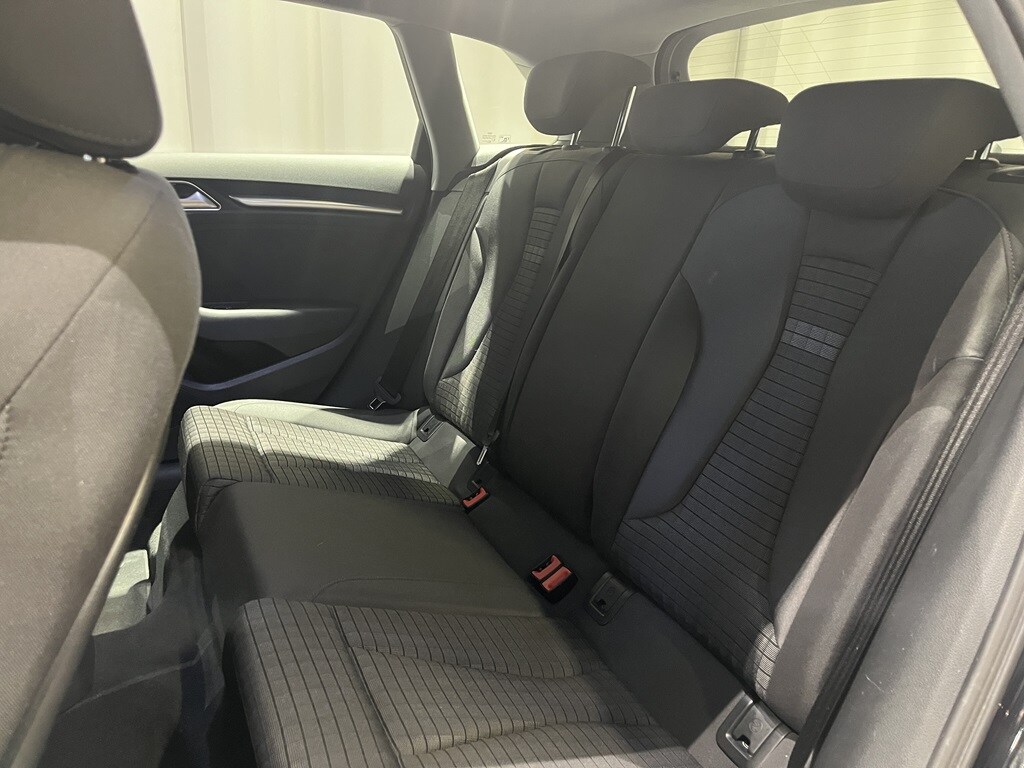 Bild som visar&nbsp;Audi A3 Sportback&nbsp;A3 Sportback 35 TFSI Sport Edition 150 hk 6-växlad - för mer information kontakta din Audi Partner
