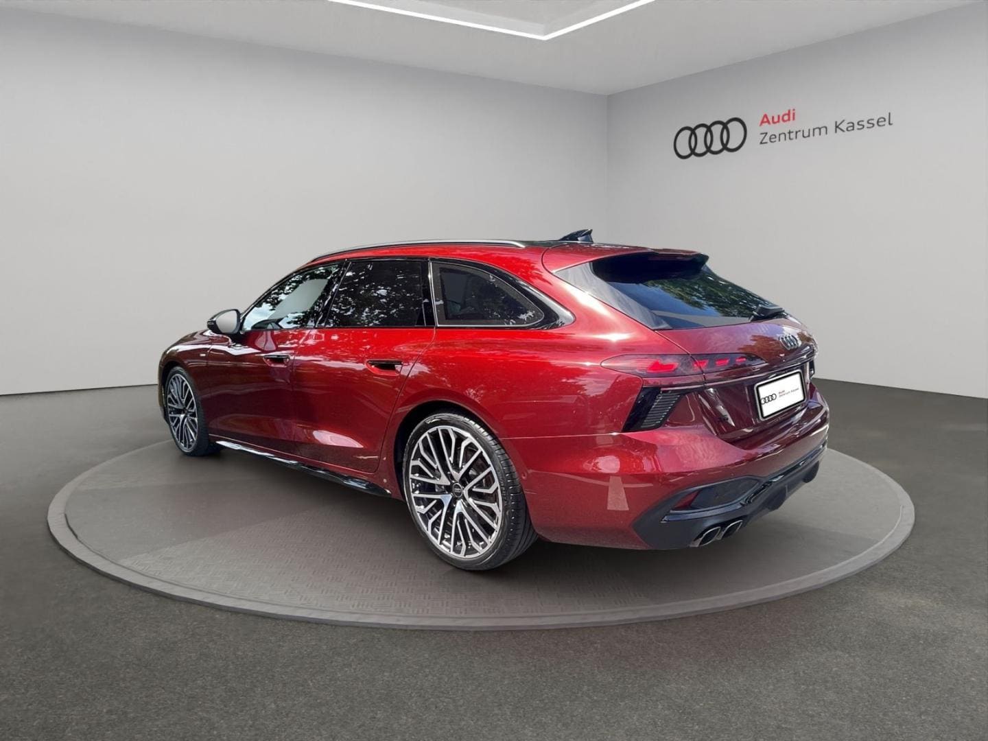 Bild über Audi A6 Avant TDI quattro 150 kW S tronic - für weitere Informationen kontaktieren Sie den Audi Partner