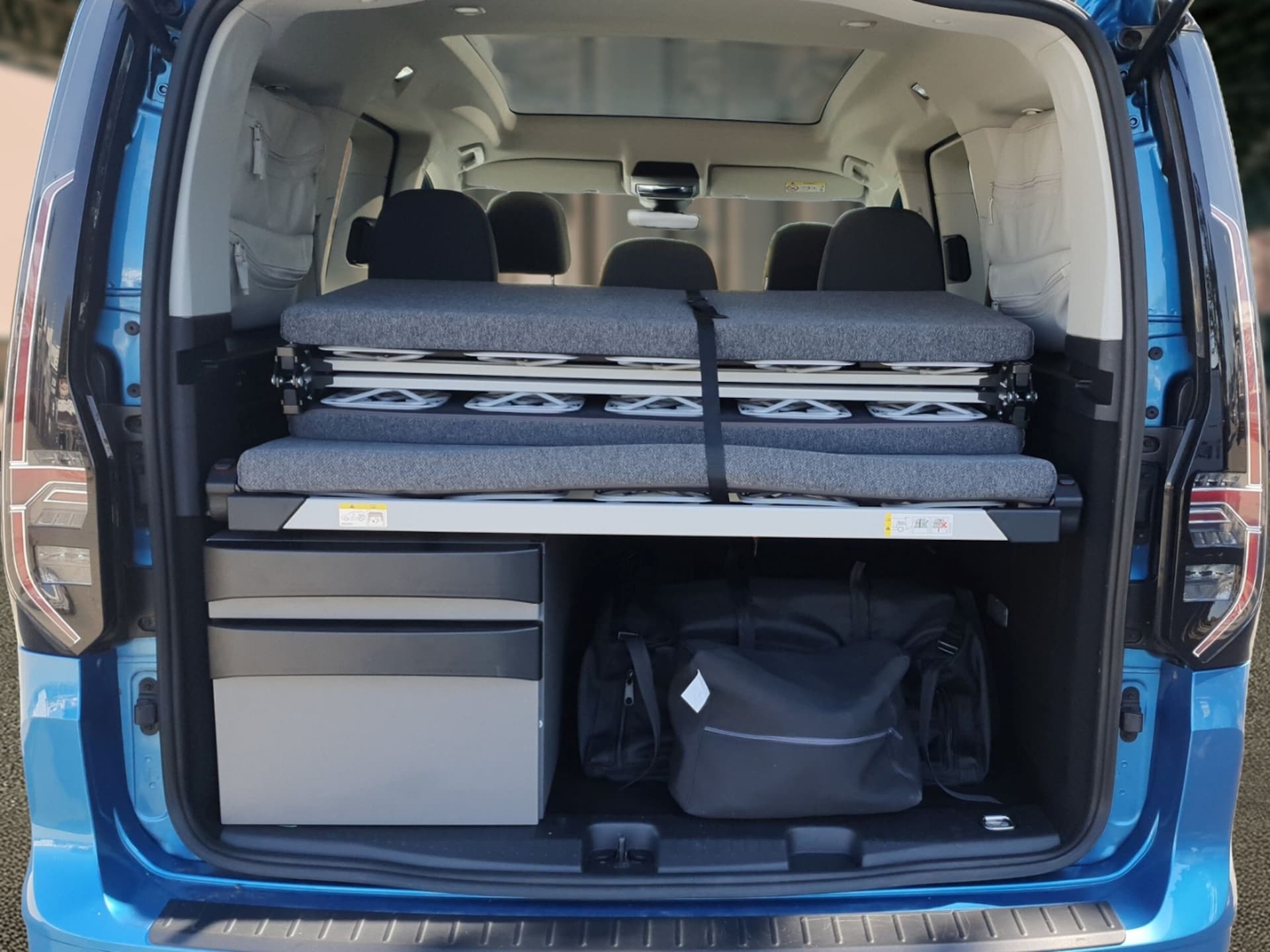 Volkswagen Caddy California