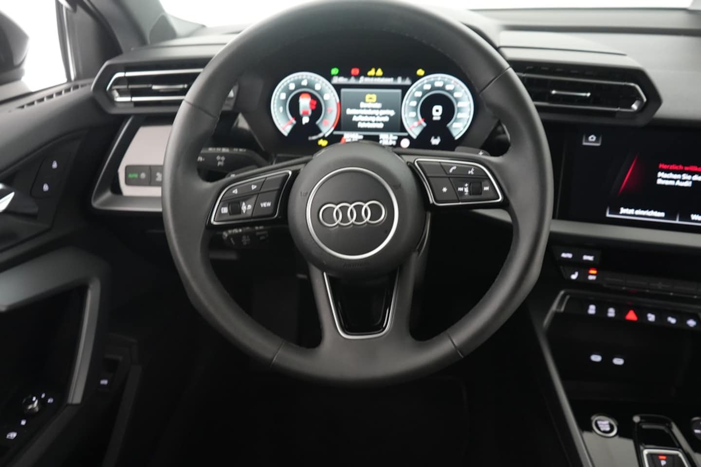 Bild über Audi A3 Limousine advanced 35 TFSI S tronic - für weitere Informationen kontaktieren Sie den Audi Partner