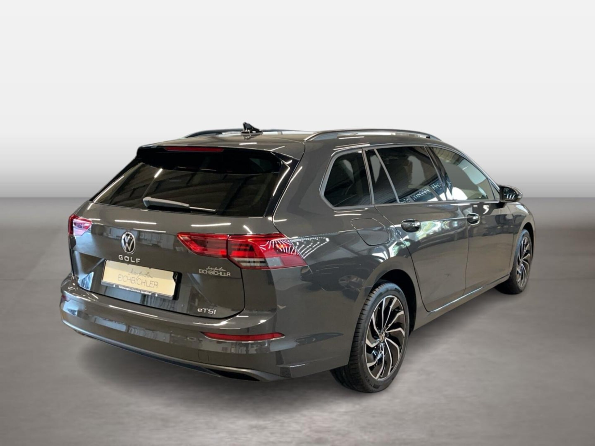 Volkswagen Golf Variant Life
