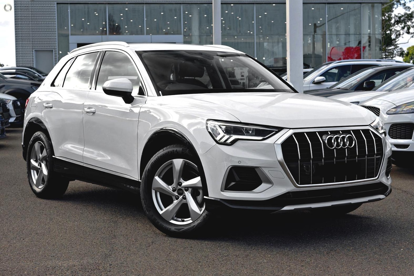 Image about Audi Q3 35 TFSI S tronic