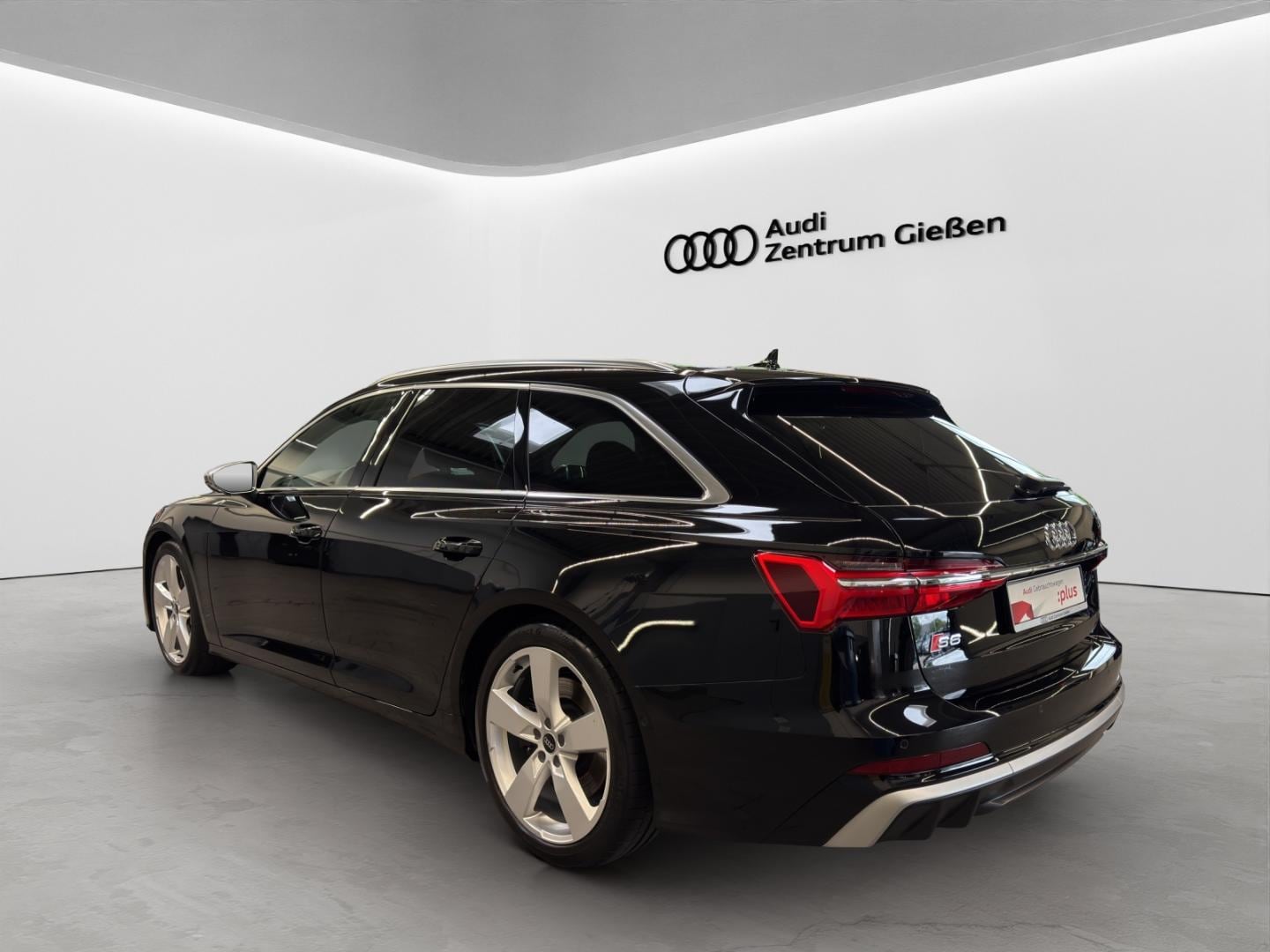 Bild über Audi S6 Avant TDI quattro tiptronic - für weitere Informationen kontaktieren Sie den Audi Partner