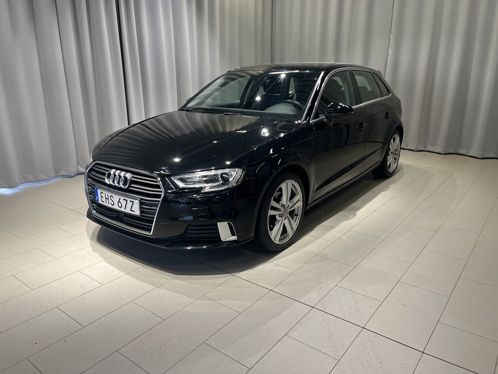 Bild som visar&nbsp;Audi A3 Sportback&nbsp;A3 Sportback 35 TFSI Sport Edition 150 hk 6-växlad - för mer information kontakta din Audi Partner